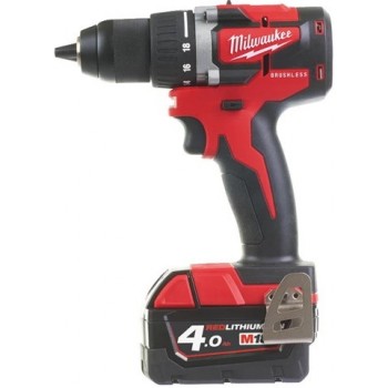 Шуруповерт Milwaukee M18 CBLDD-202C