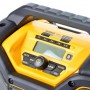 Încărcător DeWalt DCR027